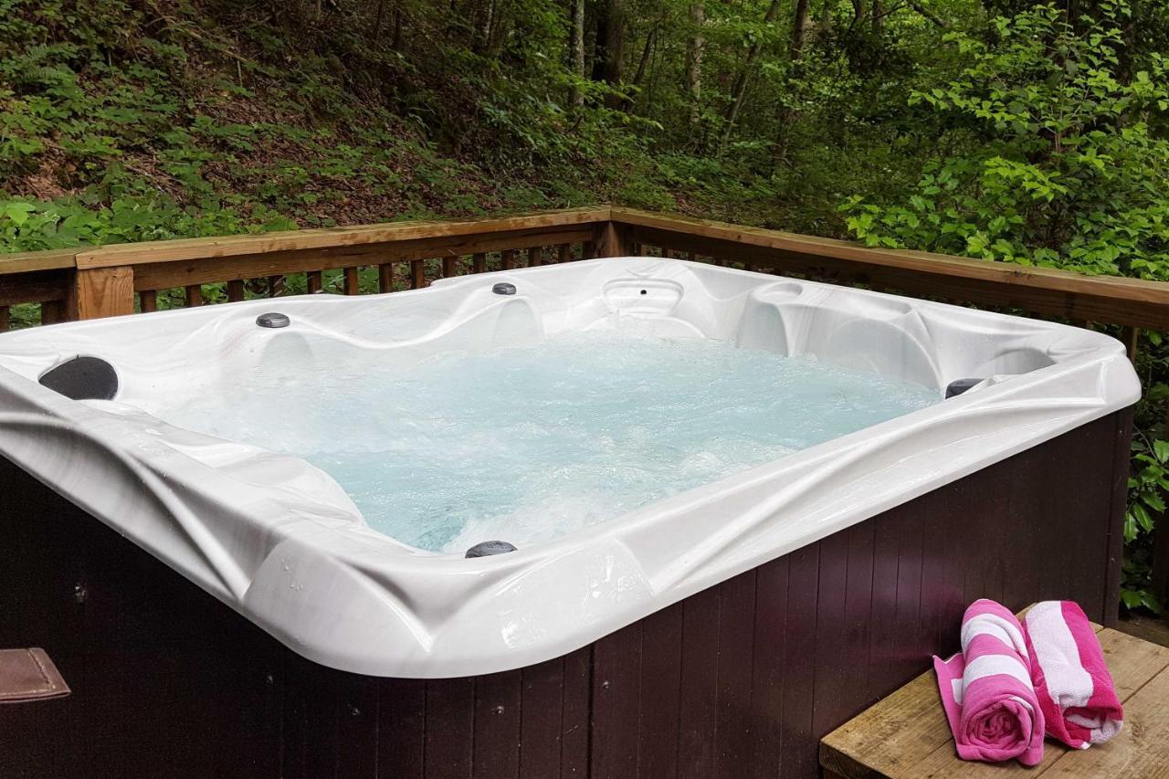 Natures Retreat With Hot Tub 7 Mi To Bryson City Whittier Bagian luar foto